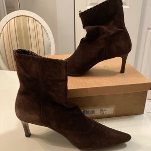 Unisa Brown Suede Boots